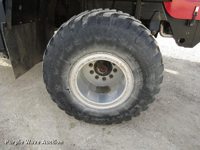 image for item DD3749 2010 Miller Atlas 3654 sprayer