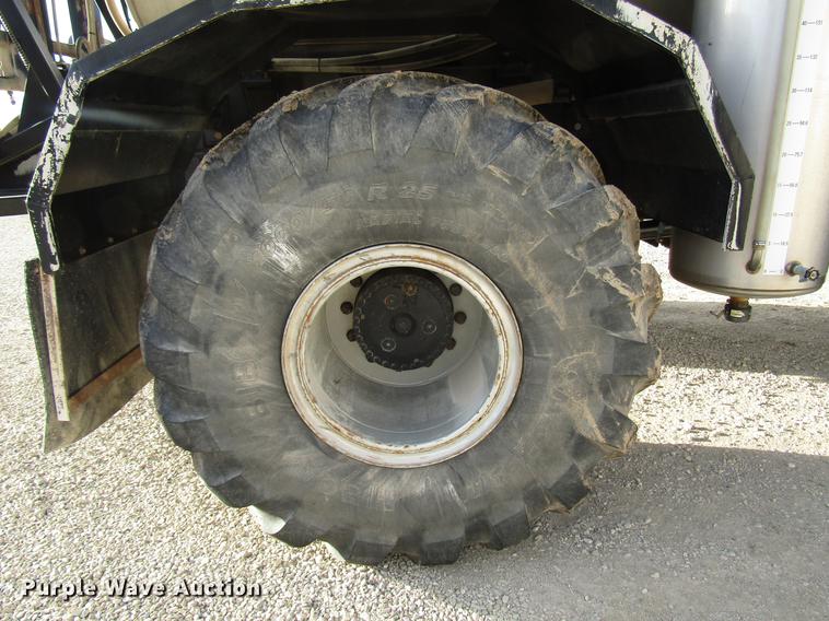 image for item DD3749 2010 Miller Atlas 3654 sprayer