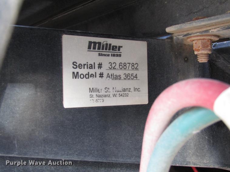image for item DD3749 2010 Miller Atlas 3654 sprayer