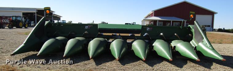 image for item DD3751 2005 John Deere 893 corn head