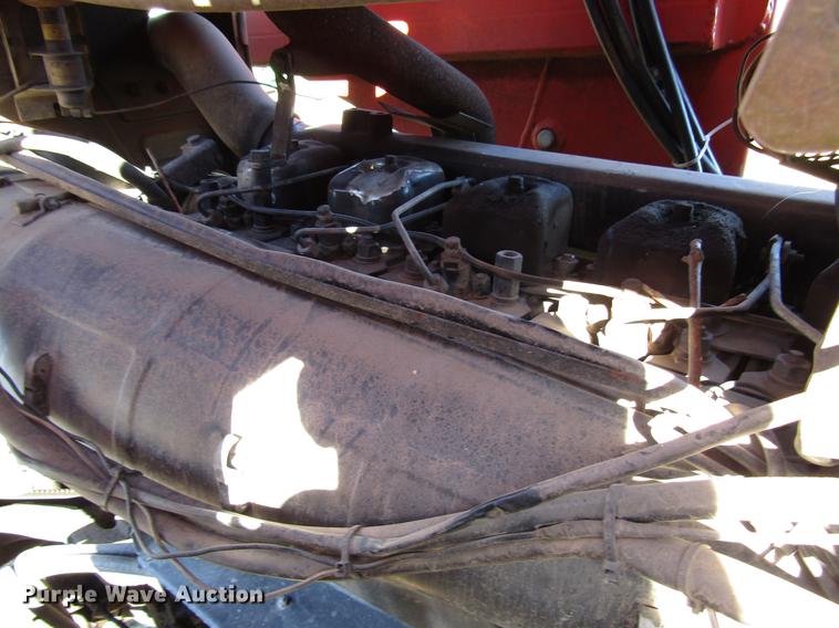 image for item DD3752 1993 AGCO Allis 7600 MFWD tractor