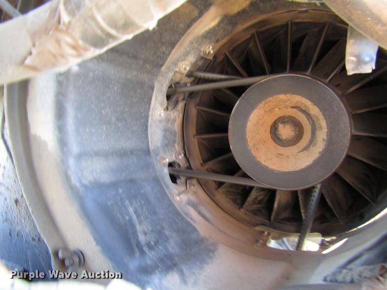 image for item DD3752 1993 AGCO Allis 7600 MFWD tractor