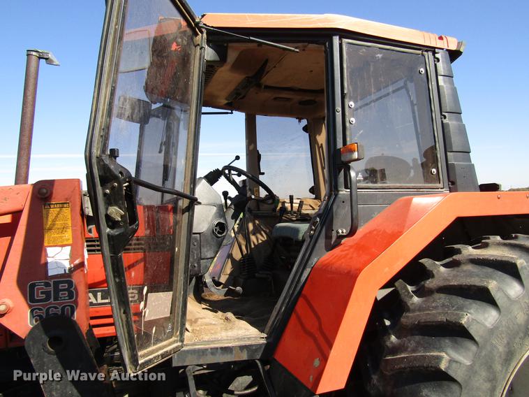 image for item DD3752 1993 AGCO Allis 7600 MFWD tractor