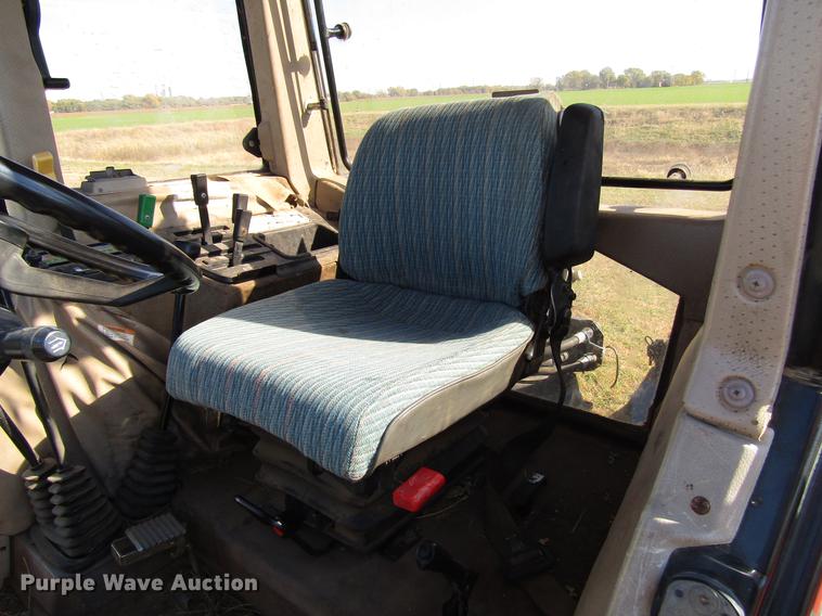 image for item DD3752 1993 AGCO Allis 7600 MFWD tractor