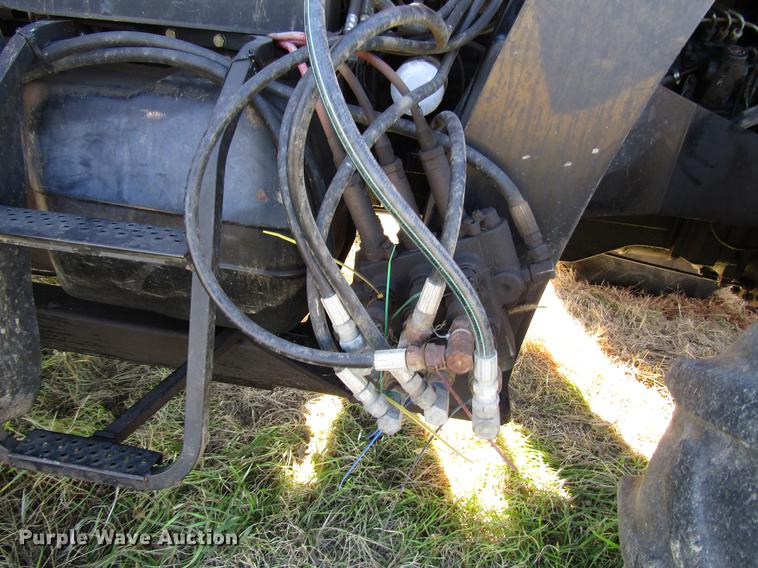 image for item DD3752 1993 AGCO Allis 7600 MFWD tractor