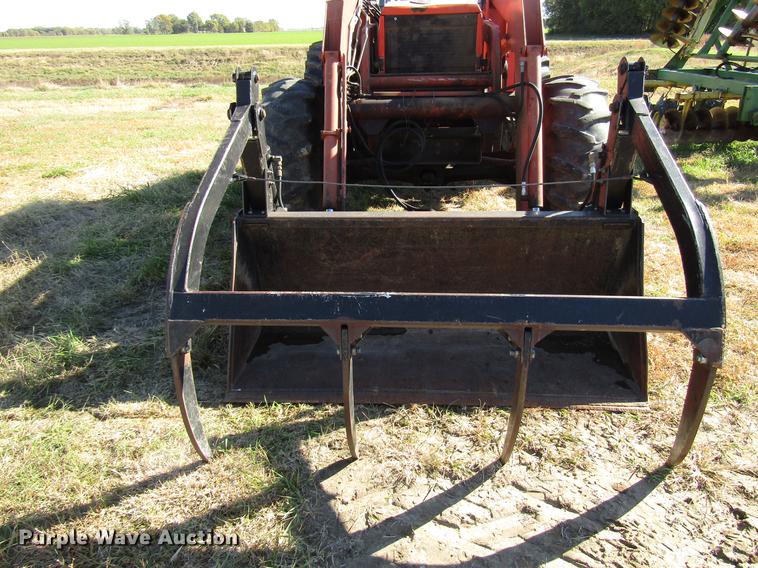 image for item DD3752 1993 AGCO Allis 7600 MFWD tractor