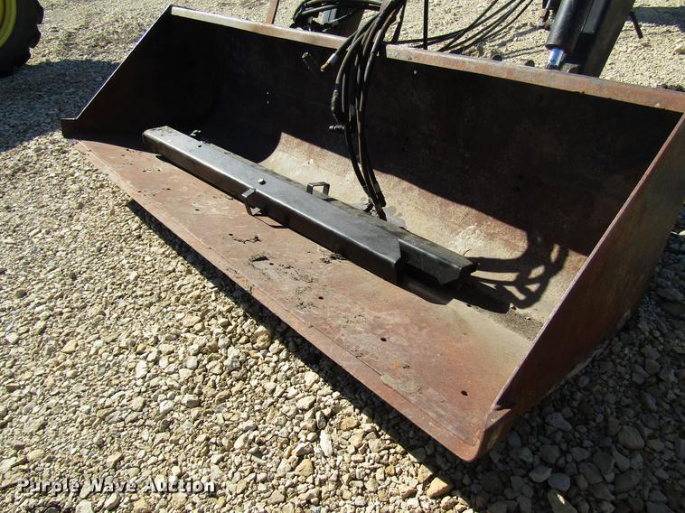 image for item DD3757 Farm Hand XL1140 loader