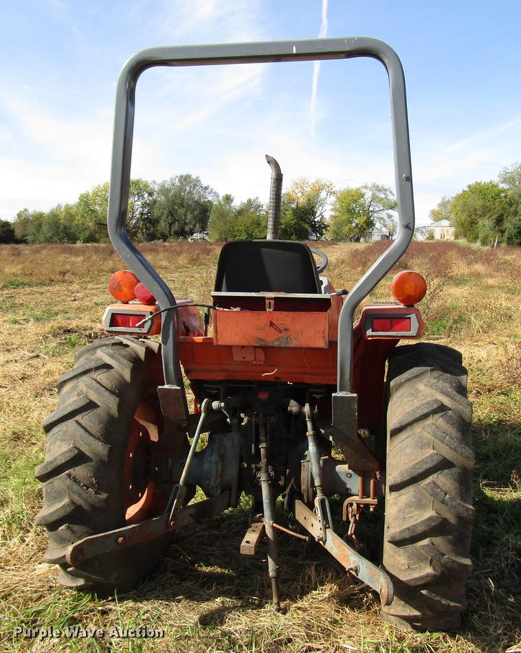 image for item DD3760 Kubota L2250 tractor