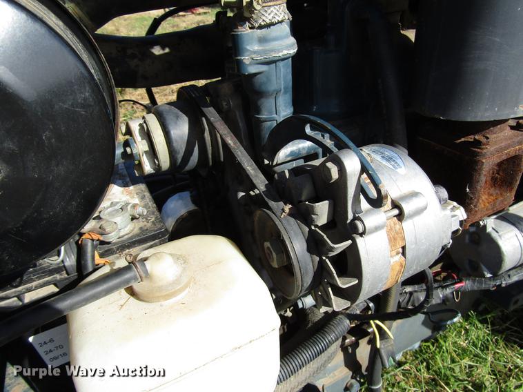 image for item DD3760 Kubota L2250 tractor