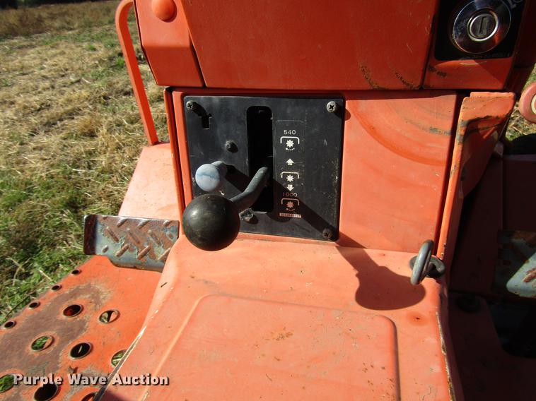 image for item DD3760 Kubota L2250 tractor