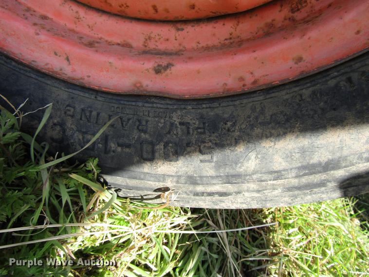 image for item DD3760 Kubota L2250 tractor