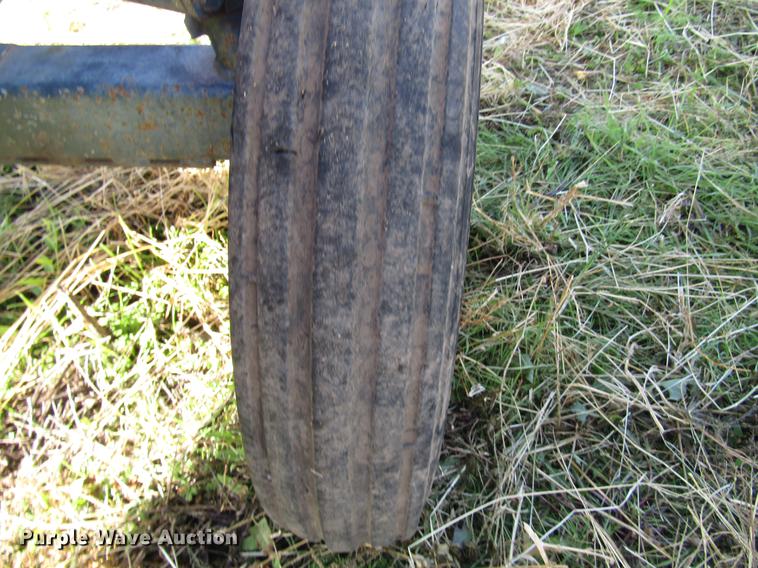 image for item DD3760 Kubota L2250 tractor