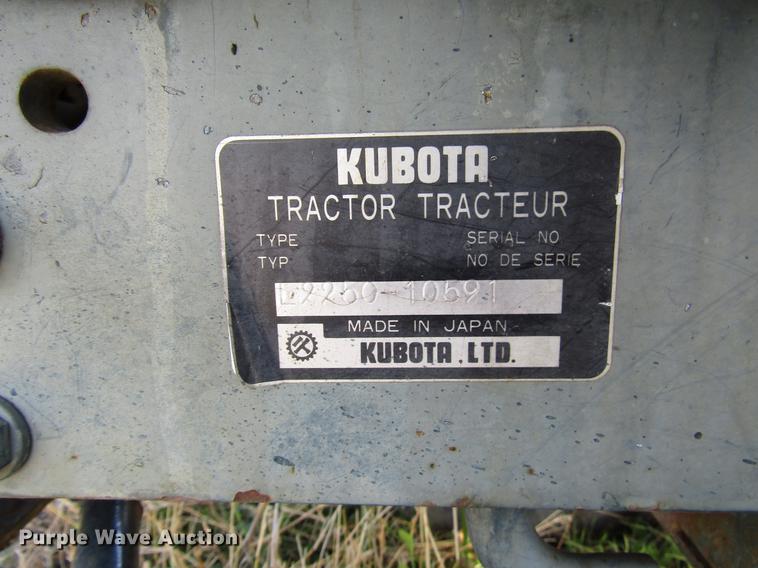 image for item DD3760 Kubota L2250 tractor