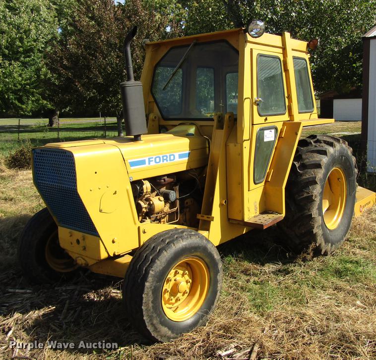 image for item DD3763 1984 Ford 545A tractor
