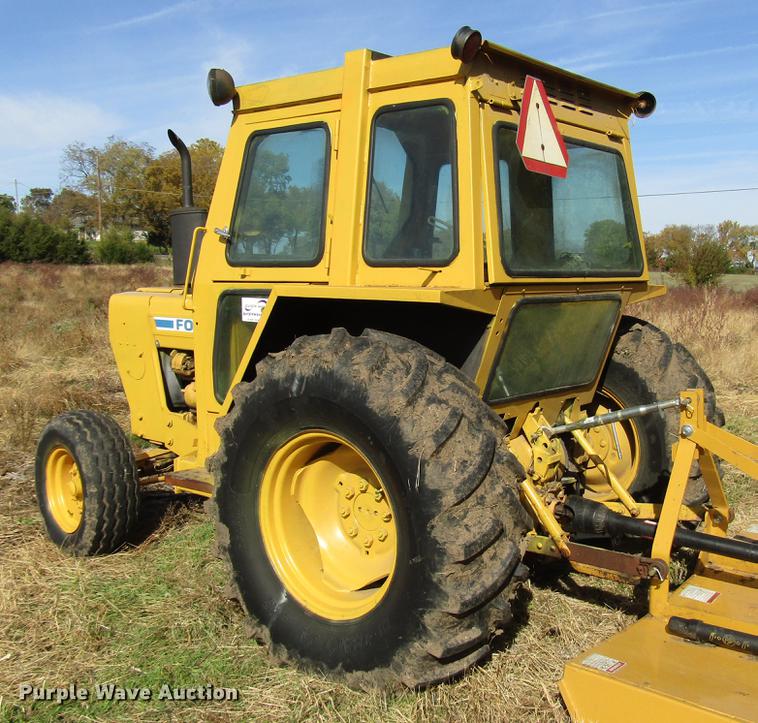 image for item DD3763 1984 Ford 545A tractor