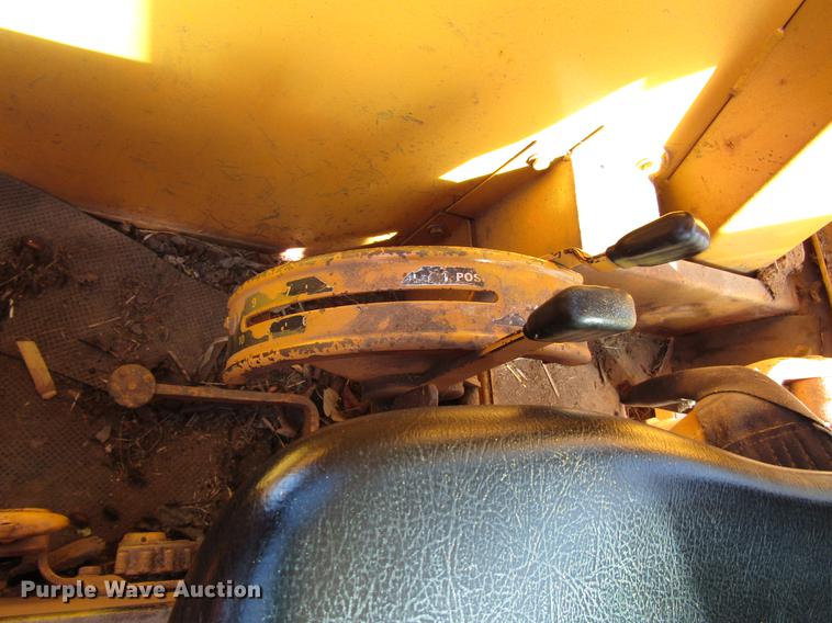 image for item DD3763 1984 Ford 545A tractor