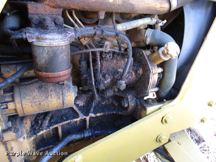 image for item DD3763 1984 Ford 545A tractor