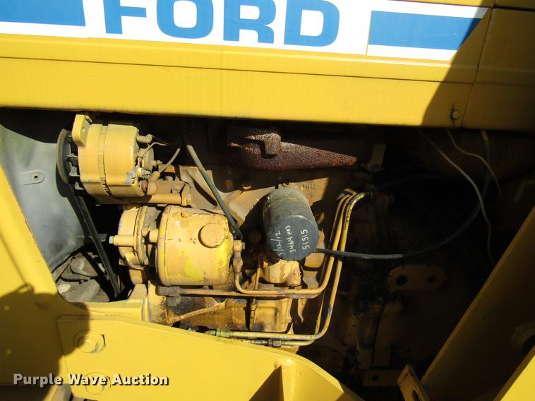 image for item DD3763 1984 Ford 545A tractor