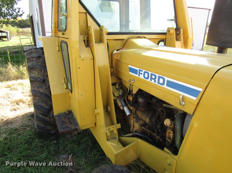 image for item DD3763 1984 Ford 545A tractor