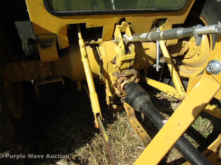 image for item DD3763 1984 Ford 545A tractor