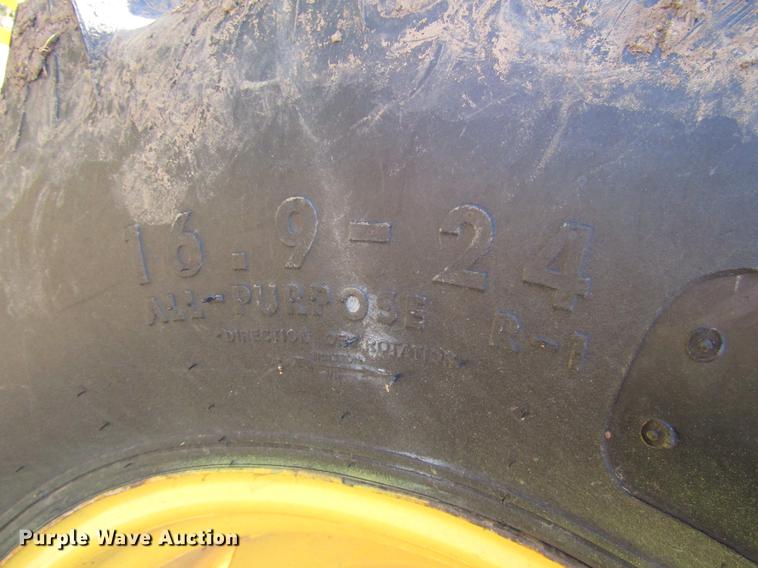 image for item DD3763 1984 Ford 545A tractor