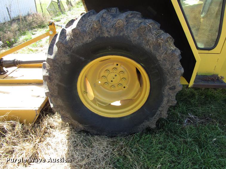 image for item DD3763 1984 Ford 545A tractor