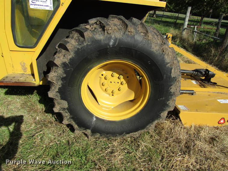 image for item DD3763 1984 Ford 545A tractor