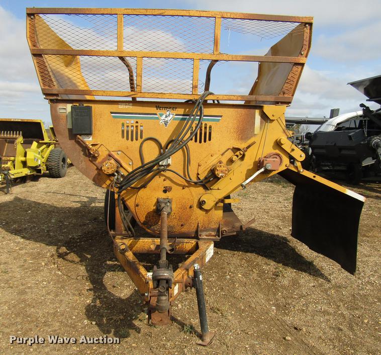 image for item DD4354 Vermeer BP7000 bale processor