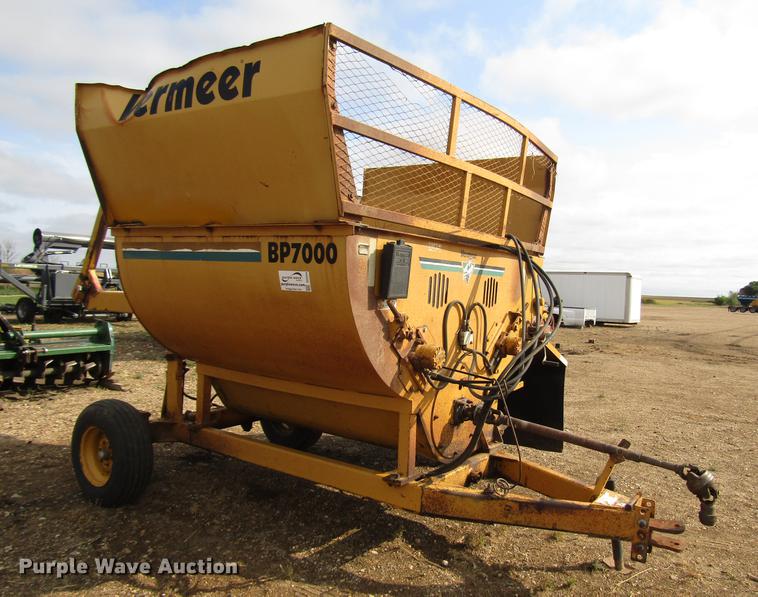 image for item DD4354 Vermeer BP7000 bale processor