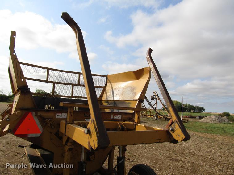 image for item DD4354 Vermeer BP7000 bale processor