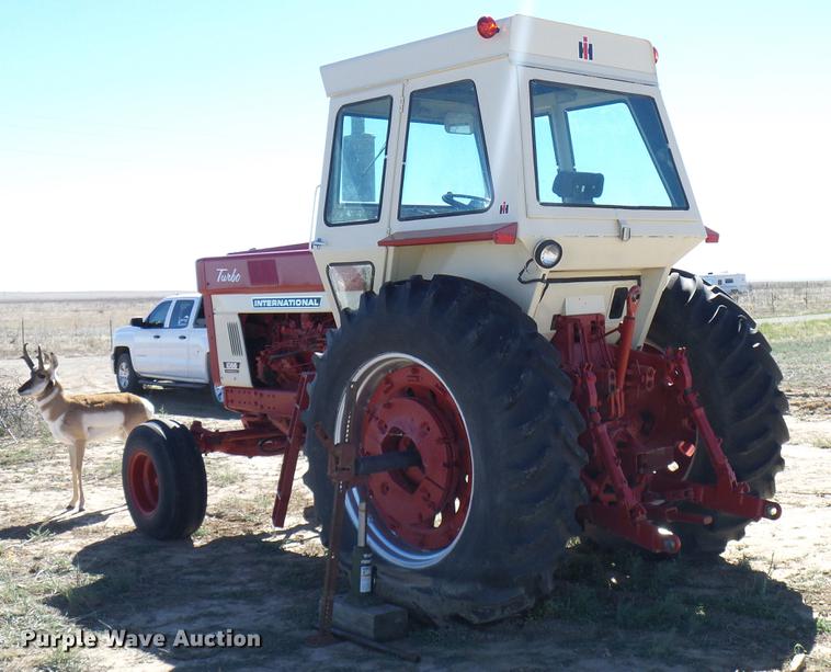 image for item DD5969 1973 International 1066 Turbo tractor