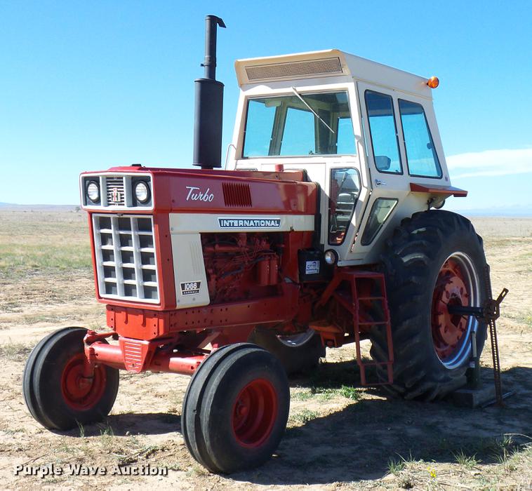 image for item DD5969 1973 International 1066 Turbo tractor