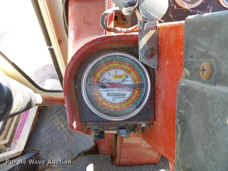 image for item DD5969 1973 International 1066 Turbo tractor