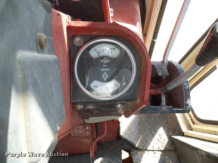 image for item DD5969 1973 International 1066 Turbo tractor
