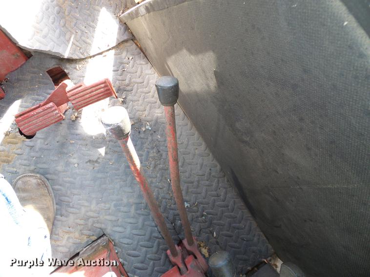 image for item DD5969 1973 International 1066 Turbo tractor