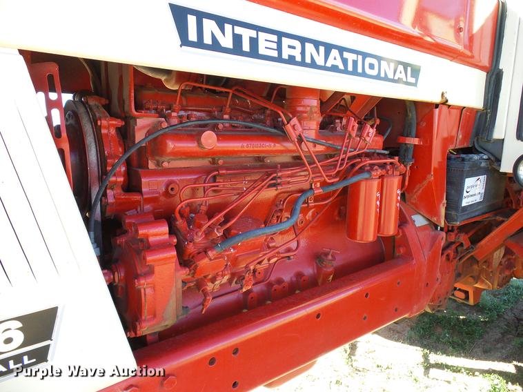 image for item DD5969 1973 International 1066 Turbo tractor