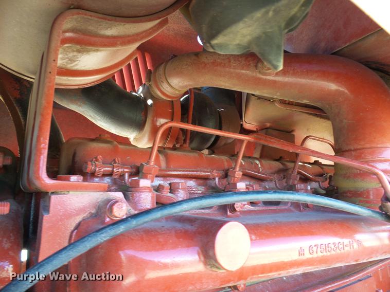 image for item DD5969 1973 International 1066 Turbo tractor