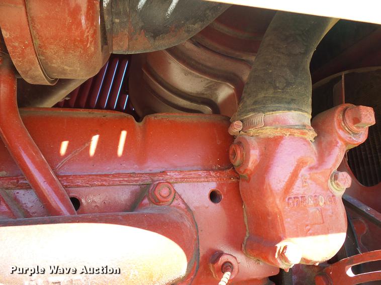 image for item DD5969 1973 International 1066 Turbo tractor