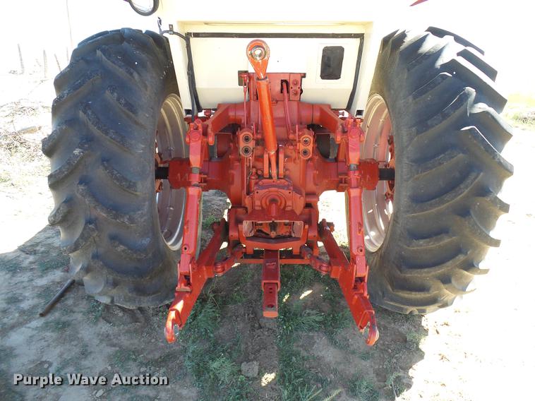 image for item DD5969 1973 International 1066 Turbo tractor