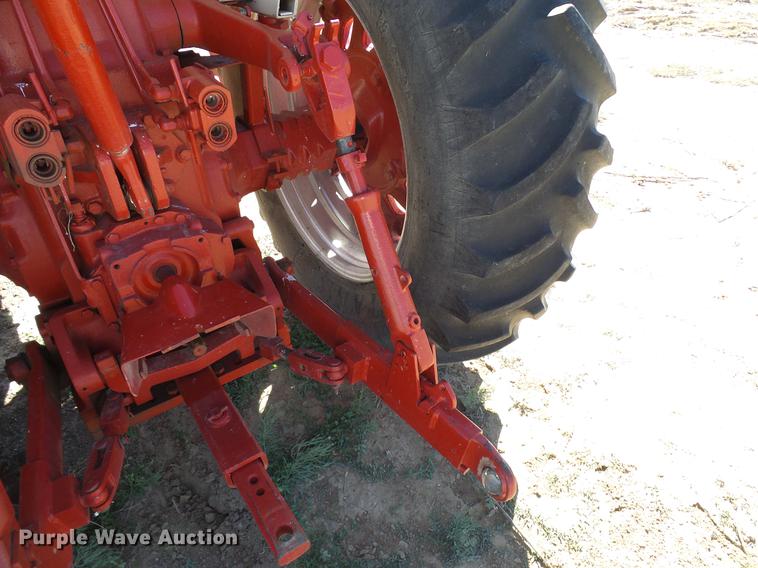 image for item DD5969 1973 International 1066 Turbo tractor