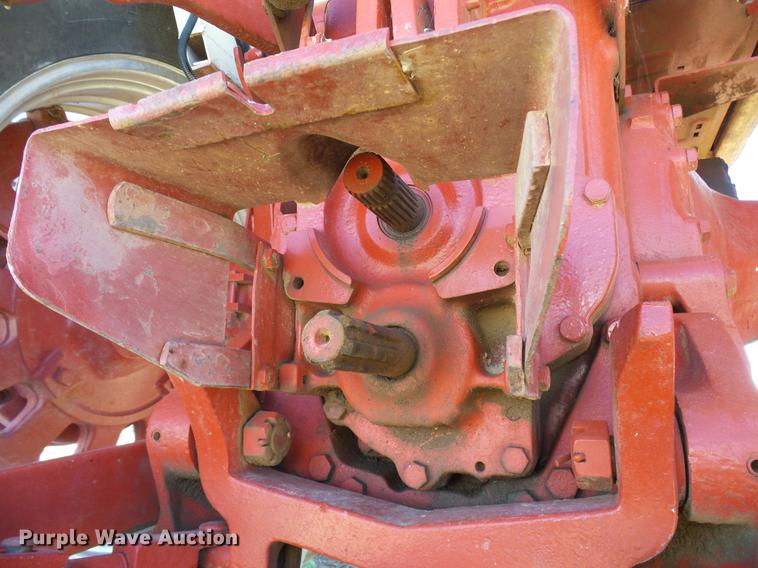 image for item DD5969 1973 International 1066 Turbo tractor