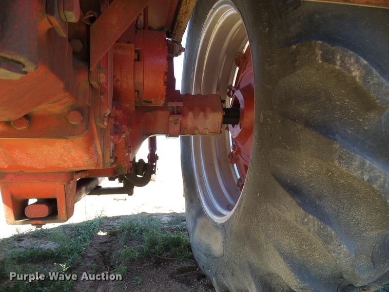 image for item DD5969 1973 International 1066 Turbo tractor