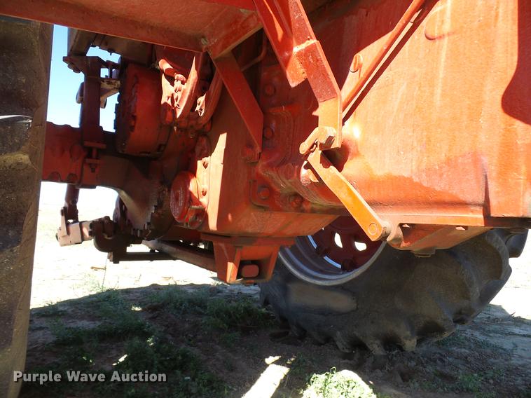 image for item DD5969 1973 International 1066 Turbo tractor