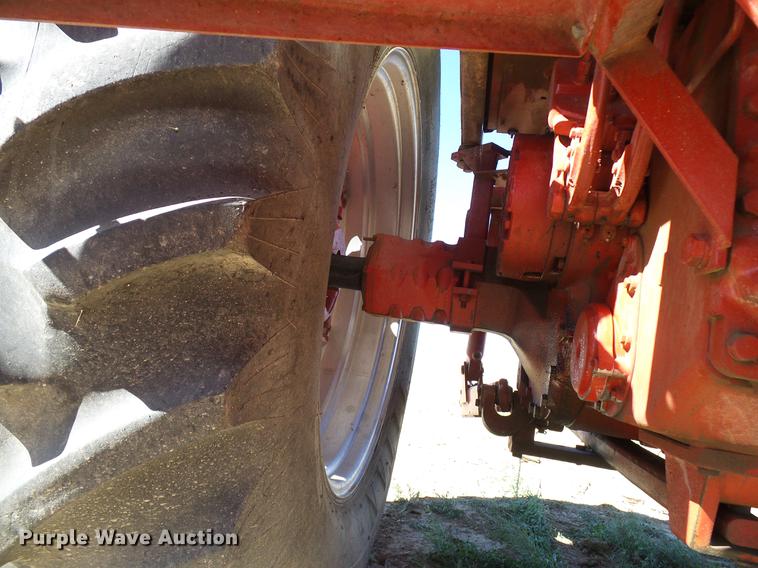 image for item DD5969 1973 International 1066 Turbo tractor