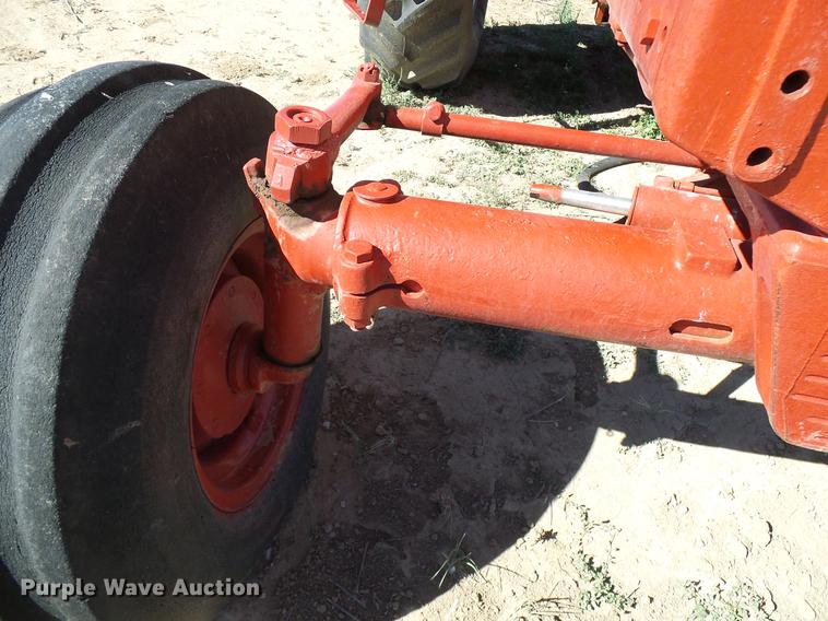 image for item DD5969 1973 International 1066 Turbo tractor