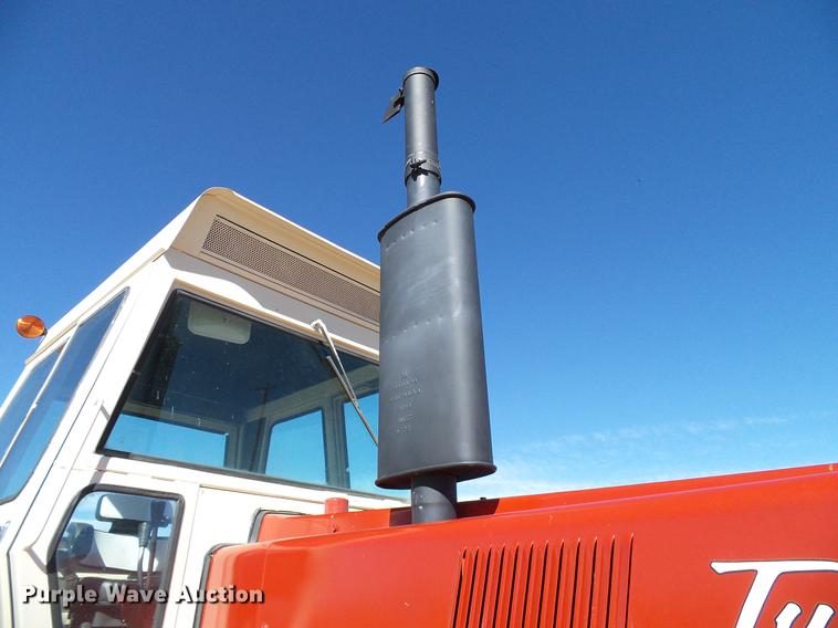 image for item DD5969 1973 International 1066 Turbo tractor