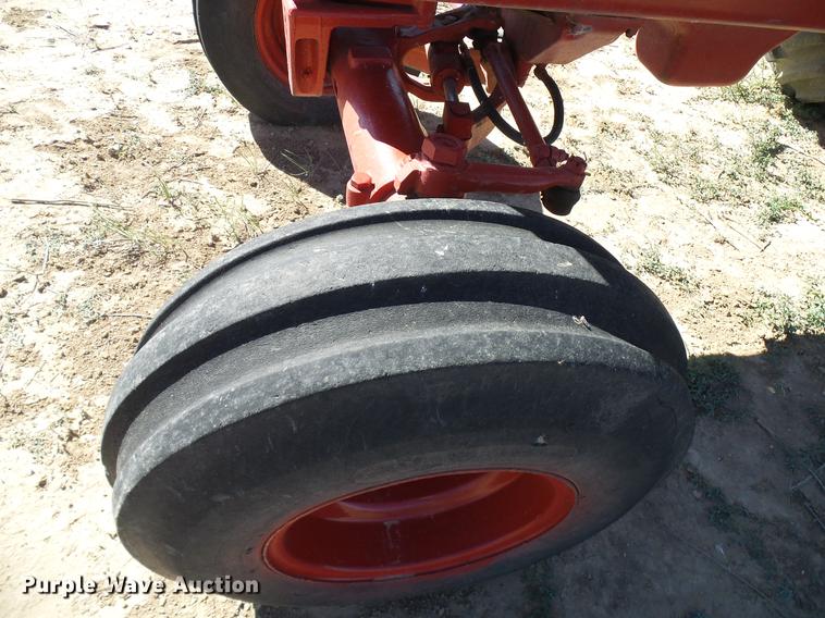 image for item DD5969 1973 International 1066 Turbo tractor