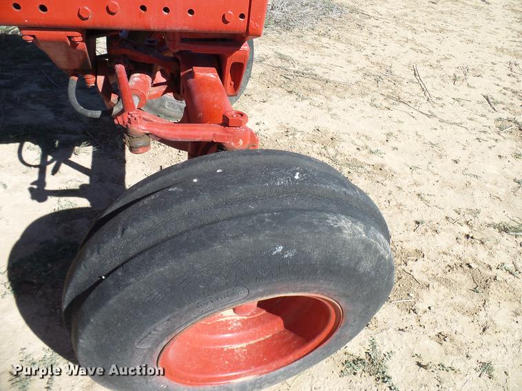 image for item DD5969 1973 International 1066 Turbo tractor