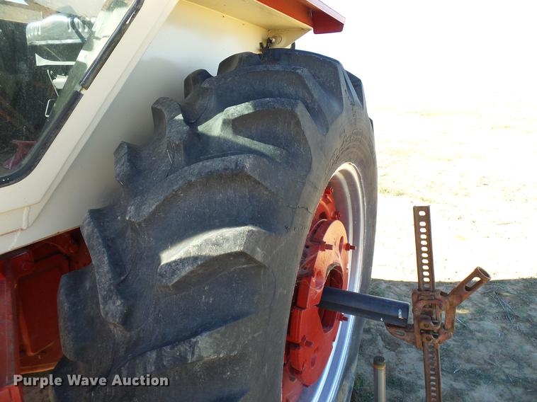 image for item DD5969 1973 International 1066 Turbo tractor