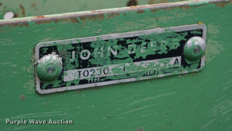 image for item DD6644 John Deere 230 tandem disk